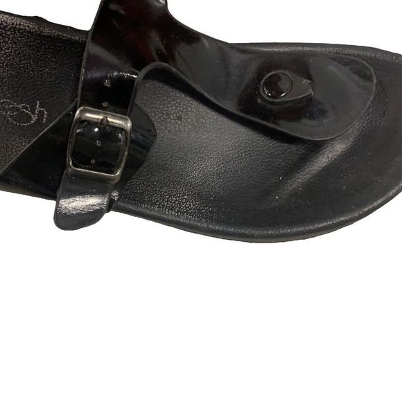 Refresh Womens Black Thong Sandals Sz 11 Buckle Preowned Gizeh Similar Style EUC - Picture 5 of 5